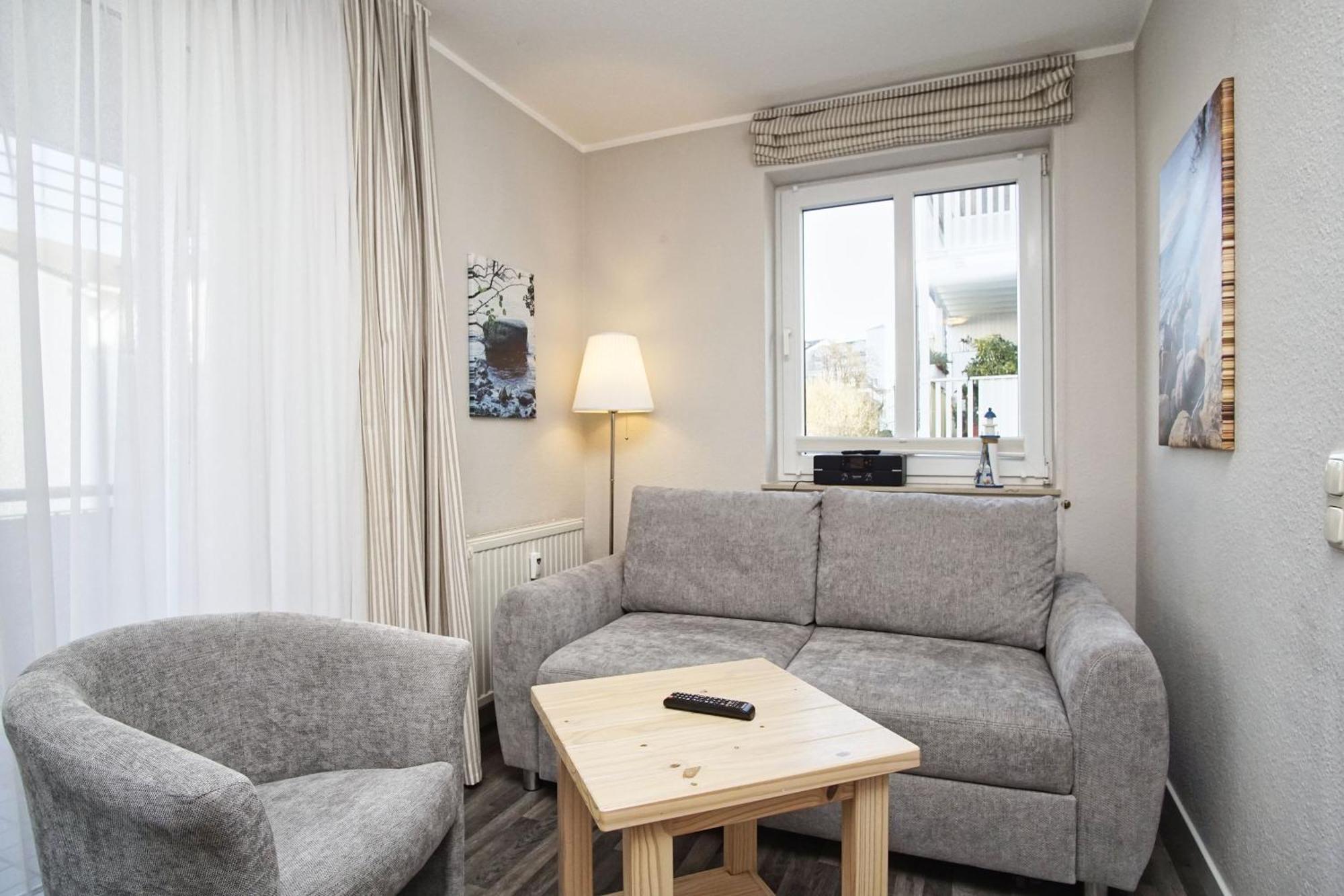 Zentrale Fewo Mit Balkon, Gratis Nutzung Vom Ahoi Erlebnisbad Und Sauna In Sellin - Villa Buskam Fewo 27 Goehren  Exterior foto